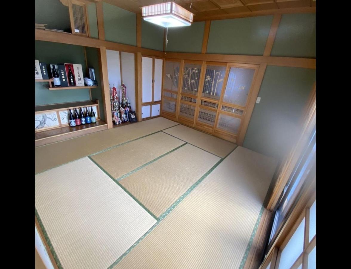 青森伝統芸能を楽しめる繭子の宿 Hachinohe Exteriör bild
