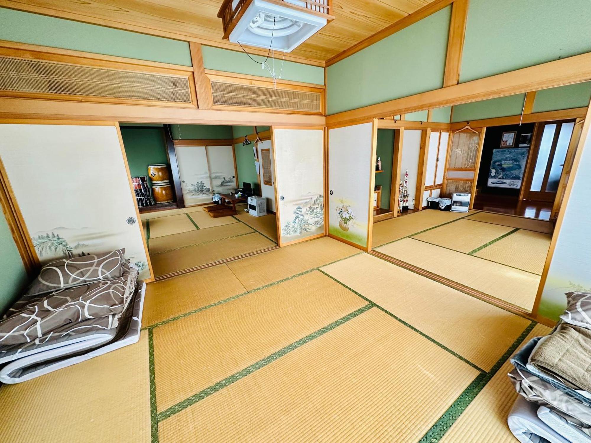 青森伝統芸能を楽しめる繭子の宿 Hachinohe Exteriör bild
