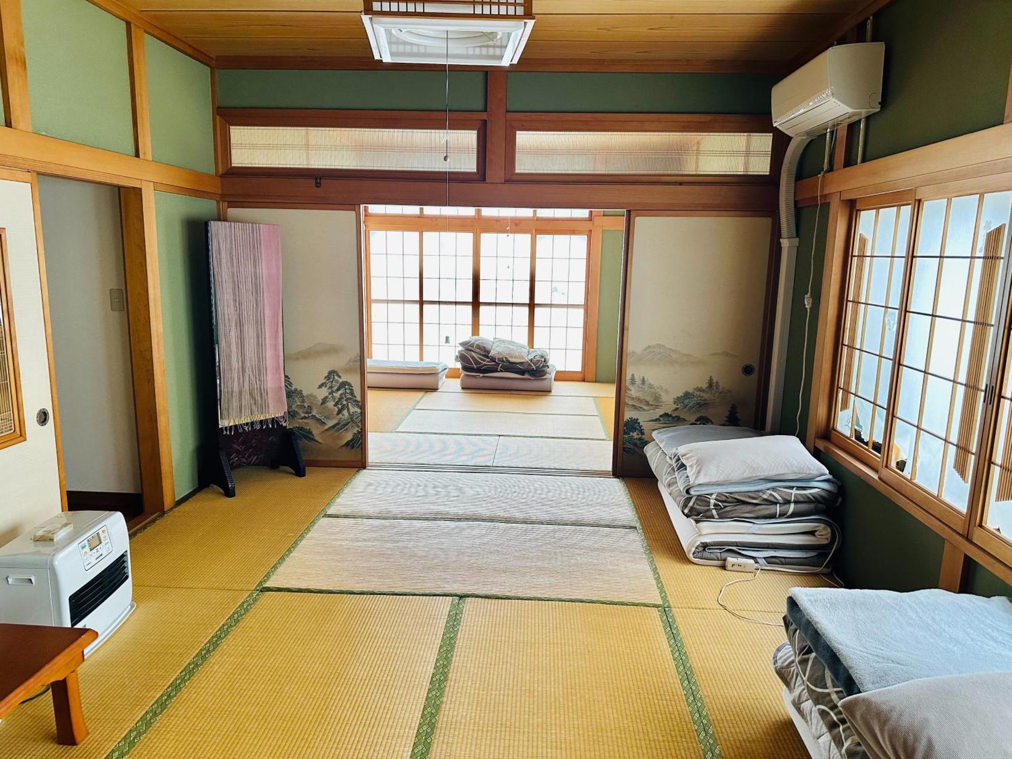 青森伝統芸能を楽しめる繭子の宿 Hachinohe Exteriör bild